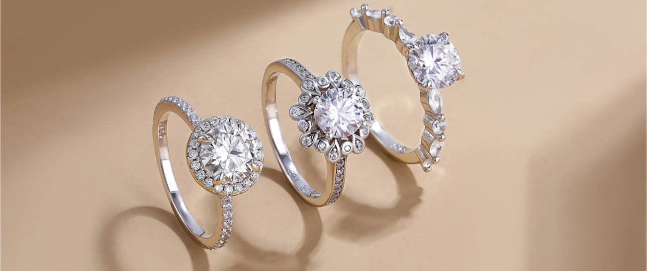 Why Choose a Cubic Zirconia Ring for Engagement Photos?