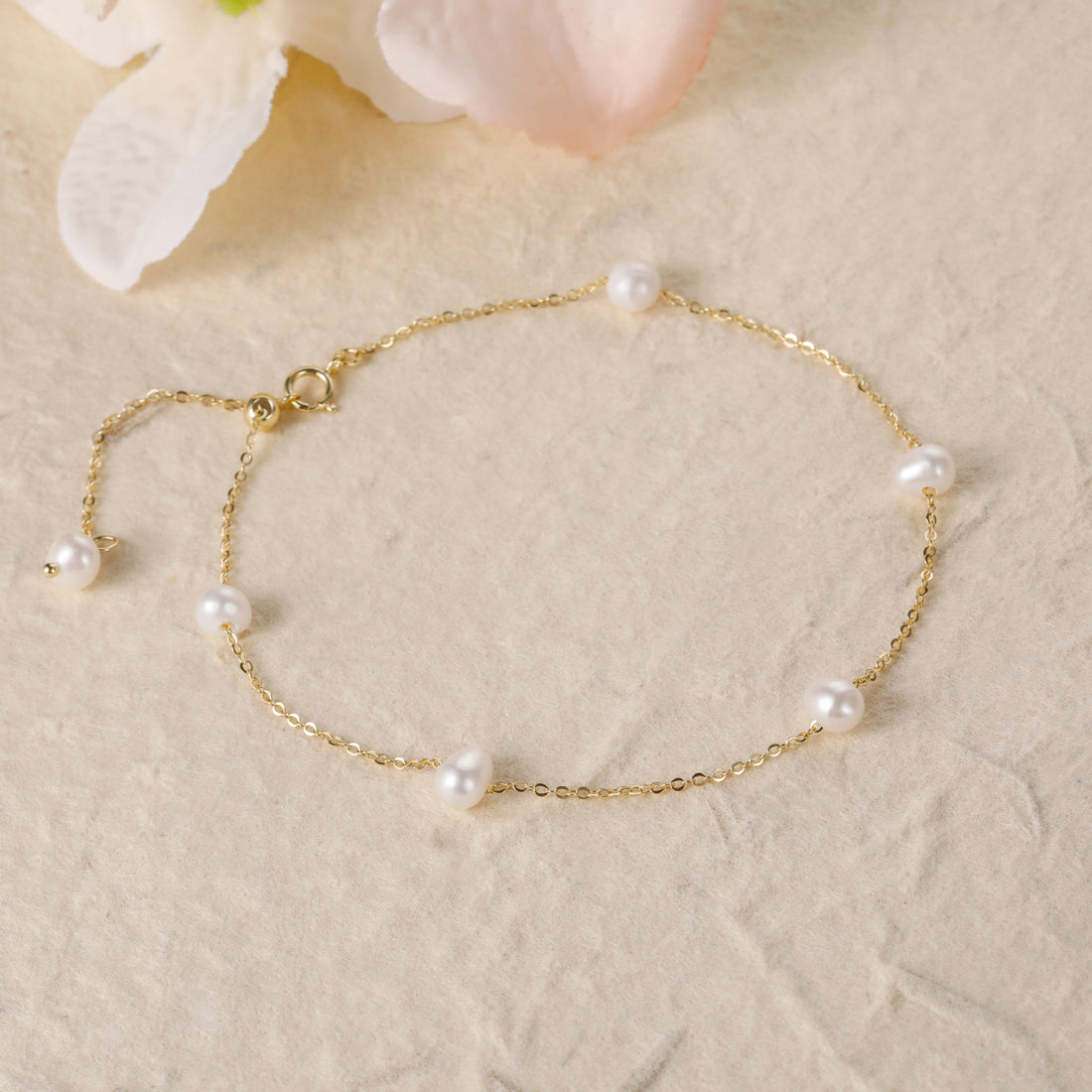 Dainty Freshwater Pearl Bracelet