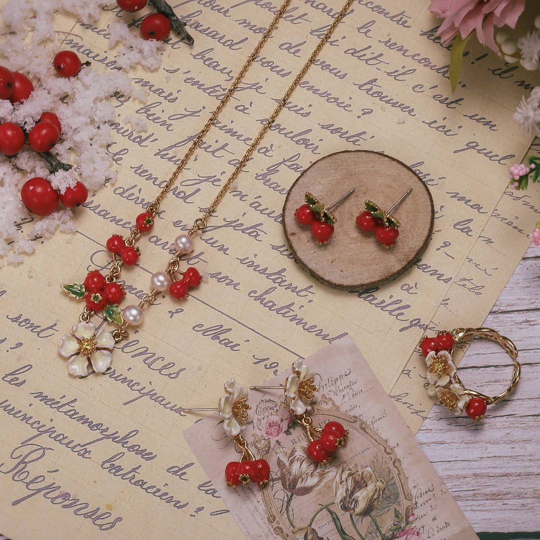 Anello di fiori di mirtillo rosso