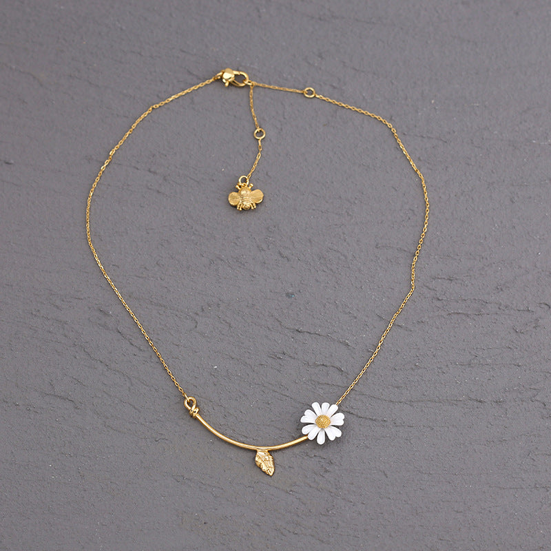 Collana clavicola con fiore piccolo margherita