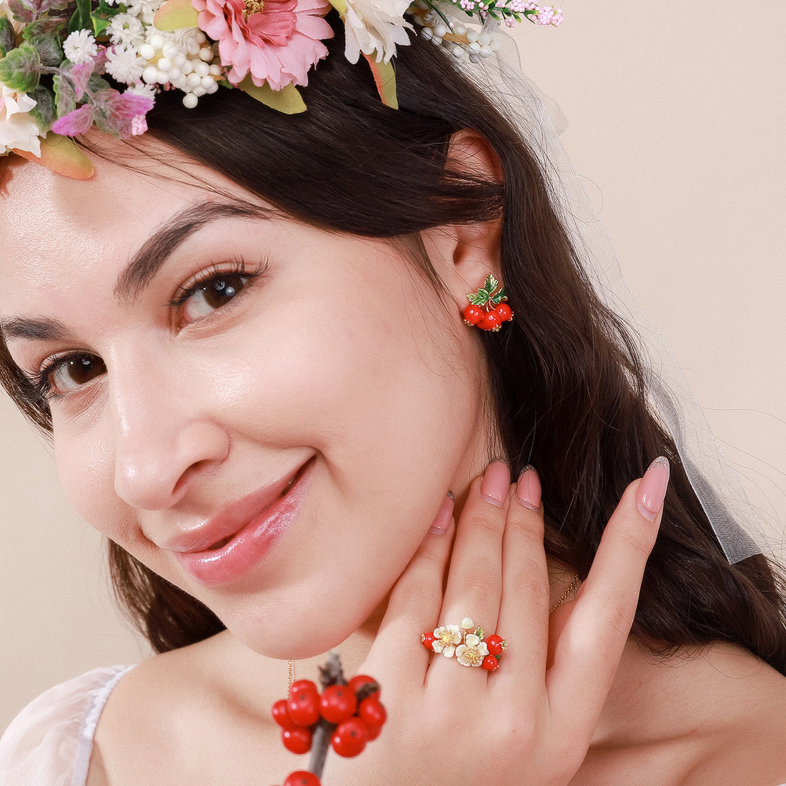 Anello di fiori di mirtillo rosso